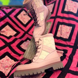 *Sold*AUTHENTIC! Limited Edition Lavender Unisex  Louis Vuitton Boots
